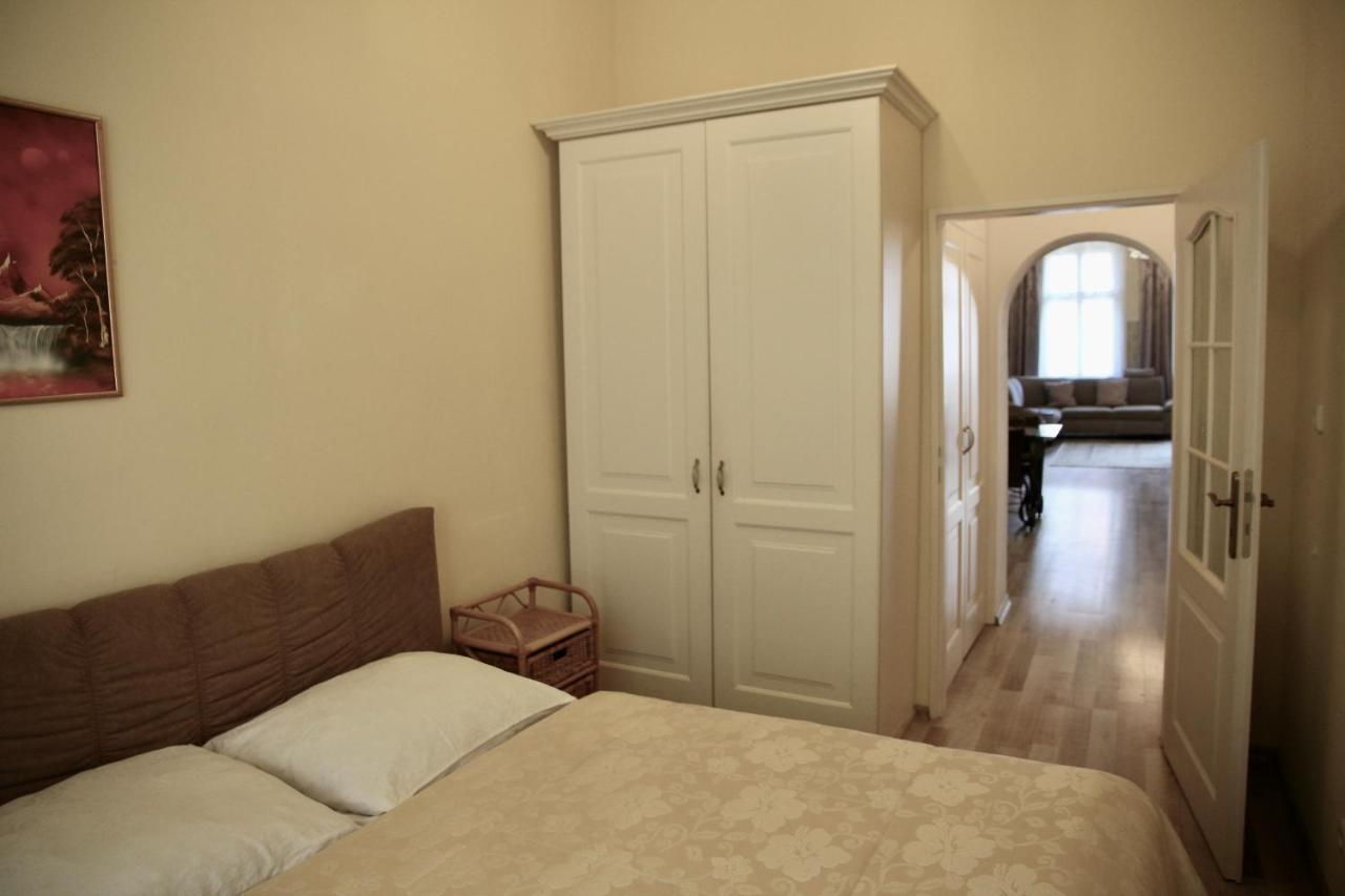 Apartman Sylva Na Stare Louce 42 KLV Exterior foto